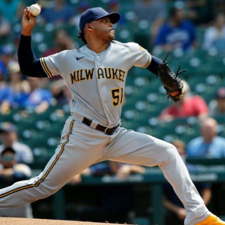 St. Louis Cardinals at Milwaukee Brewers Betting Preview (Fri)