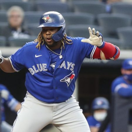 Toronto Blue Jays at New York Yankees Betting Preview (Tues)