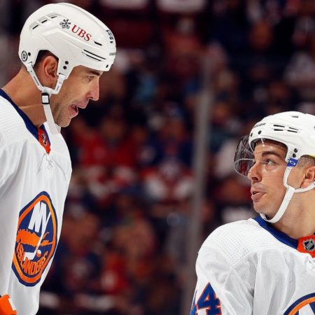 New York Islanders at Chicago Blackhawks Betting Preview