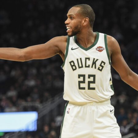 Milwaukee Bucks at New Orleans Pelicans Odds, Picks & Predictions 