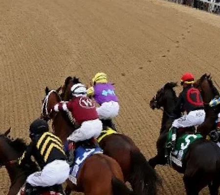 Race to Win: BetOnline Kentucky Derby Contest Offers $10,000 First & Last Challenge